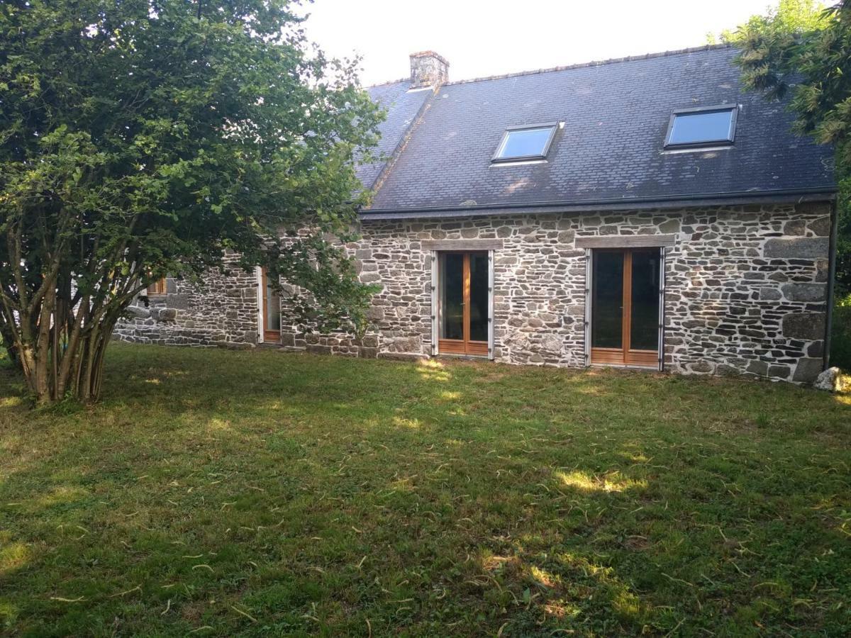 Le Botcol Villa Plouguernevel Exterior photo